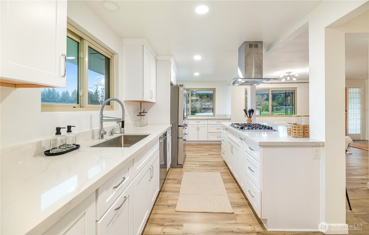 8802 Del Campo Drive , Everett, WA 98208