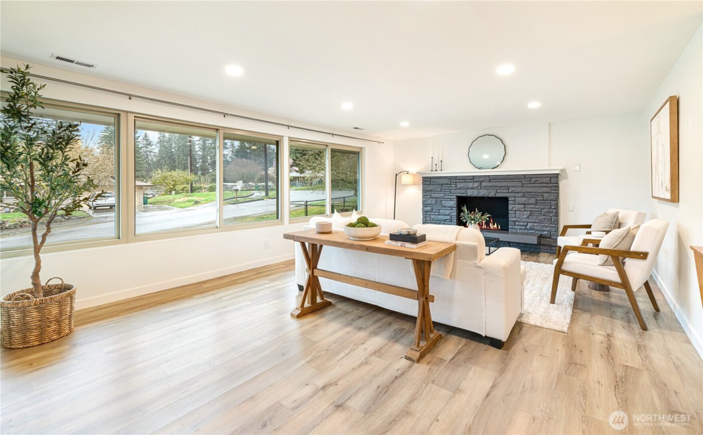 8802 Del Campo Drive , Everett, WA 98208