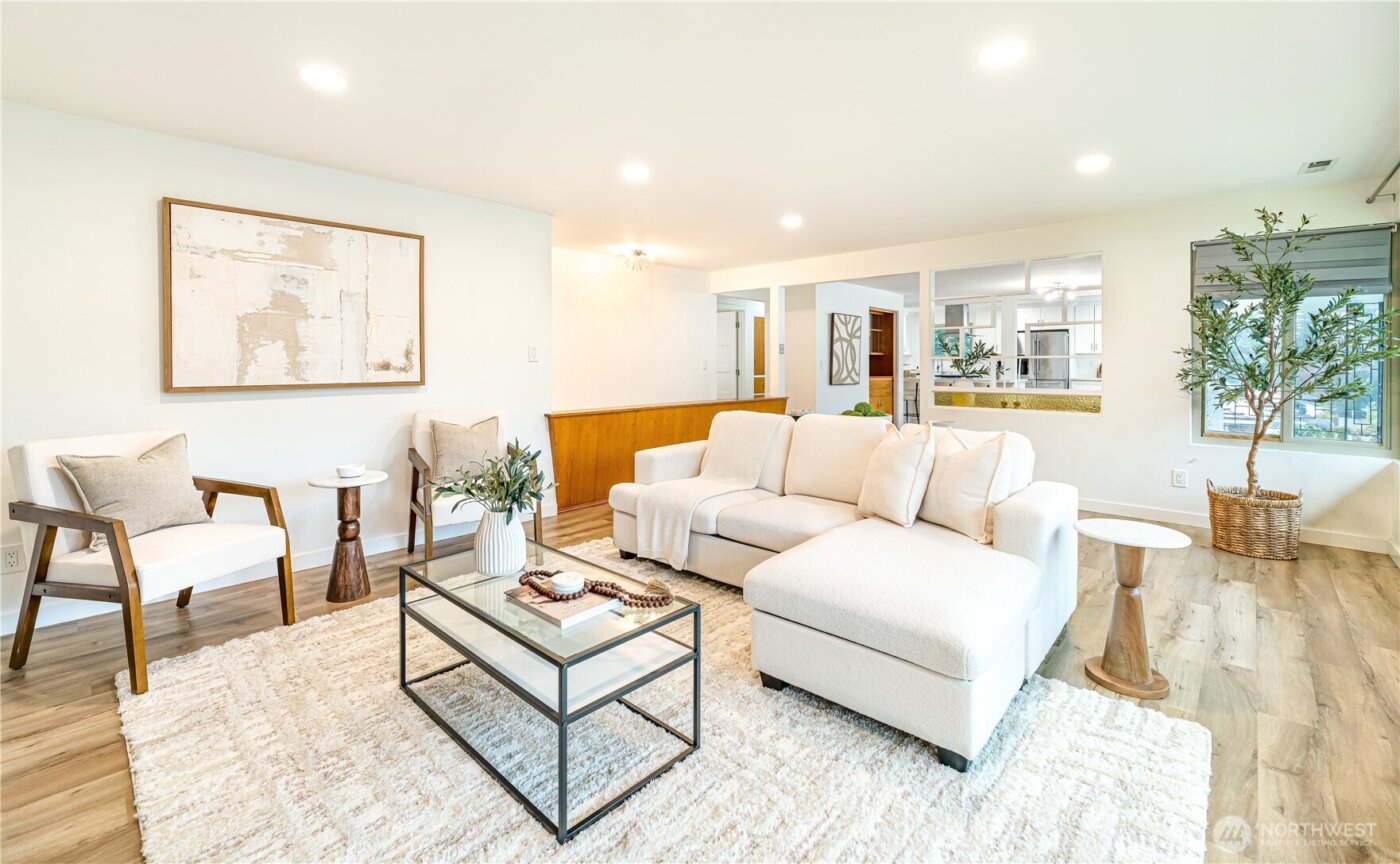 8802 Del Campo Drive , Everett, WA 98208