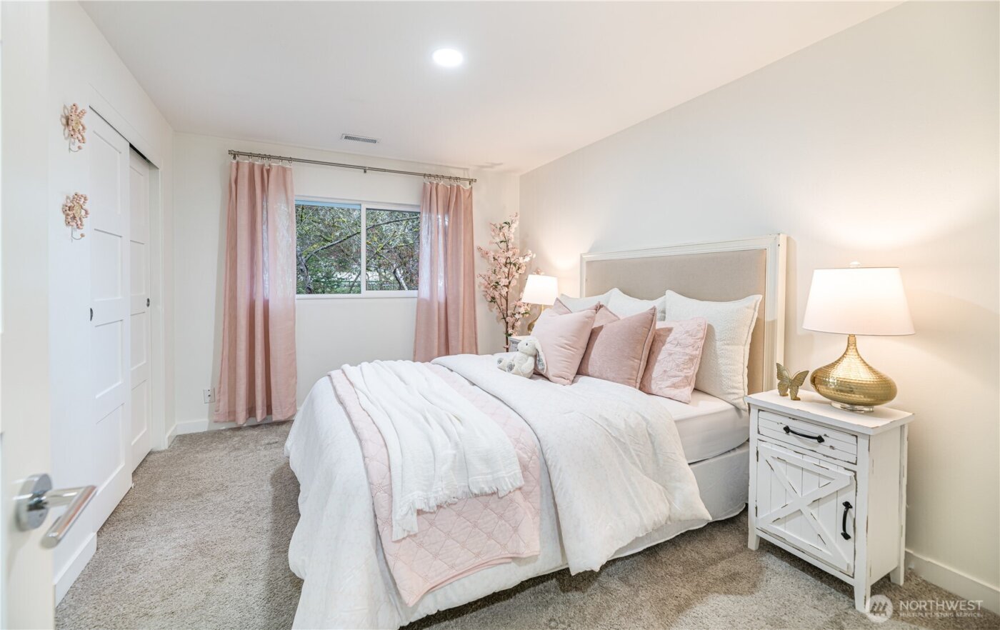 8802 Del Campo Drive , Everett, WA 98208