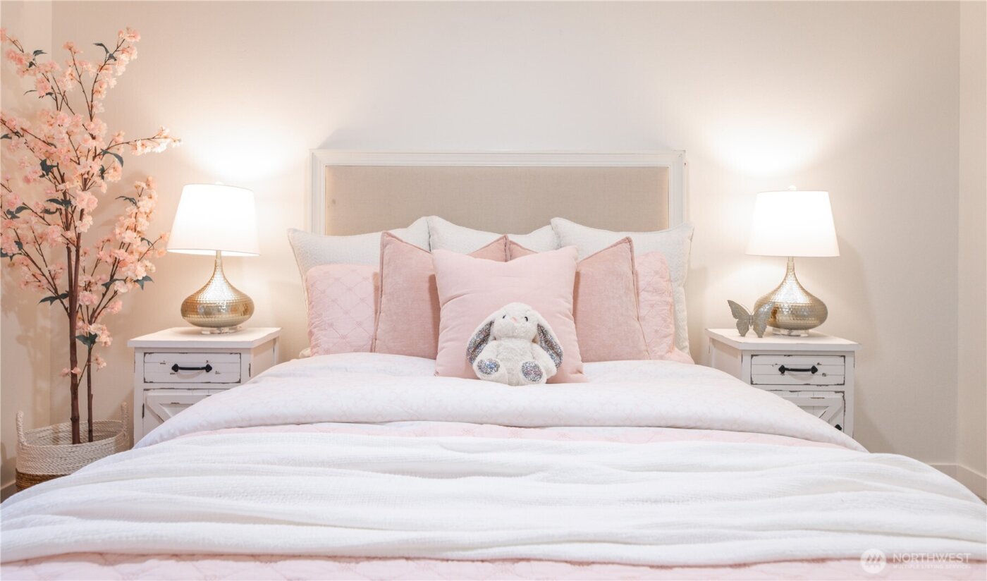 8802 Del Campo Drive , Everett, WA 98208