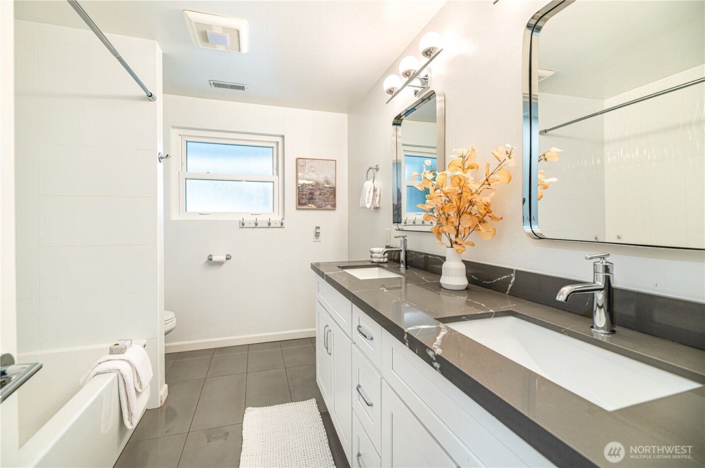 8802 Del Campo Drive , Everett, WA 98208