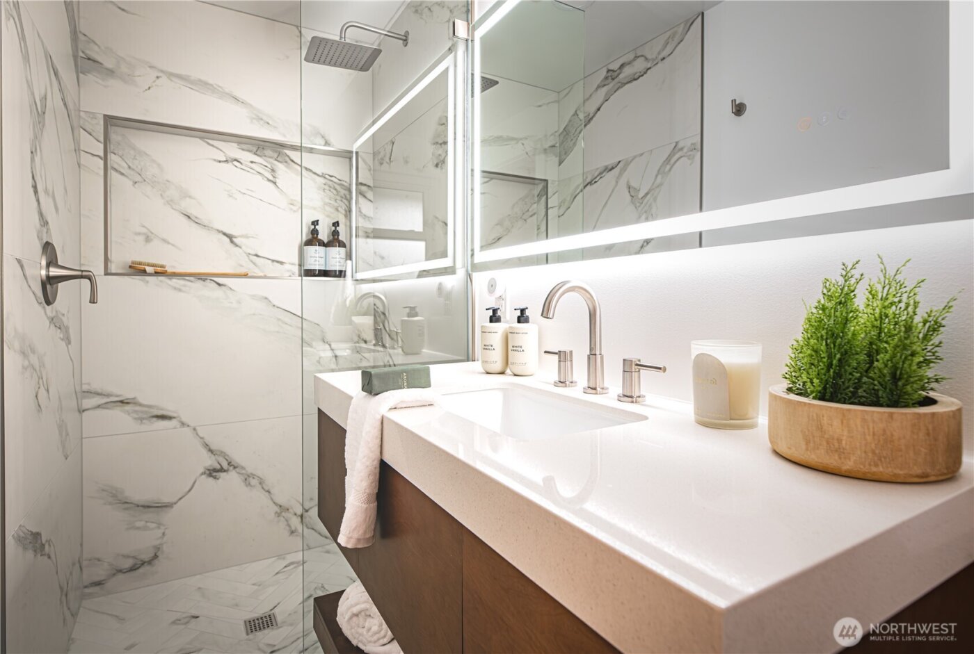 8802 Del Campo Drive , Everett, WA 98208