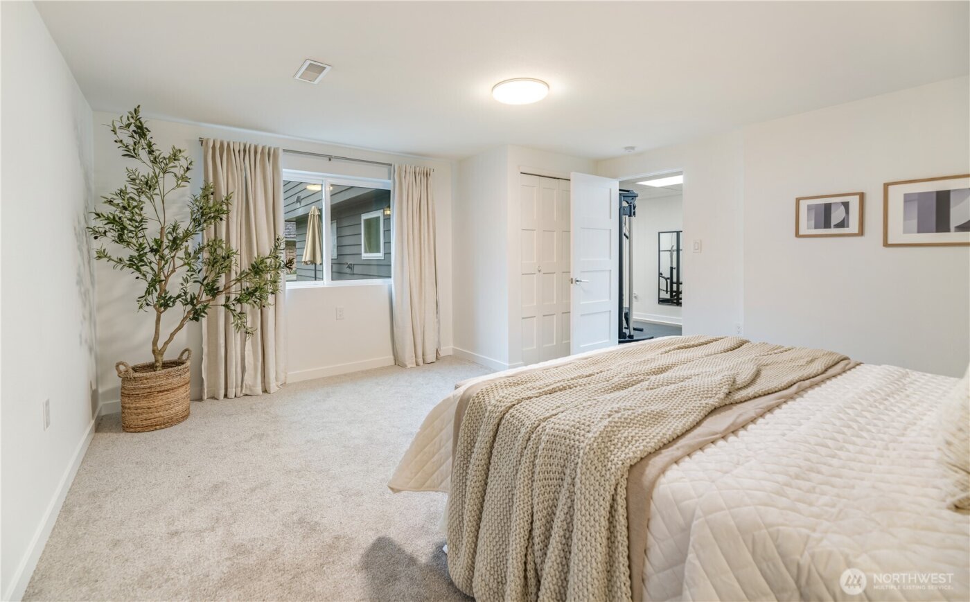 8802 Del Campo Drive , Everett, WA 98208