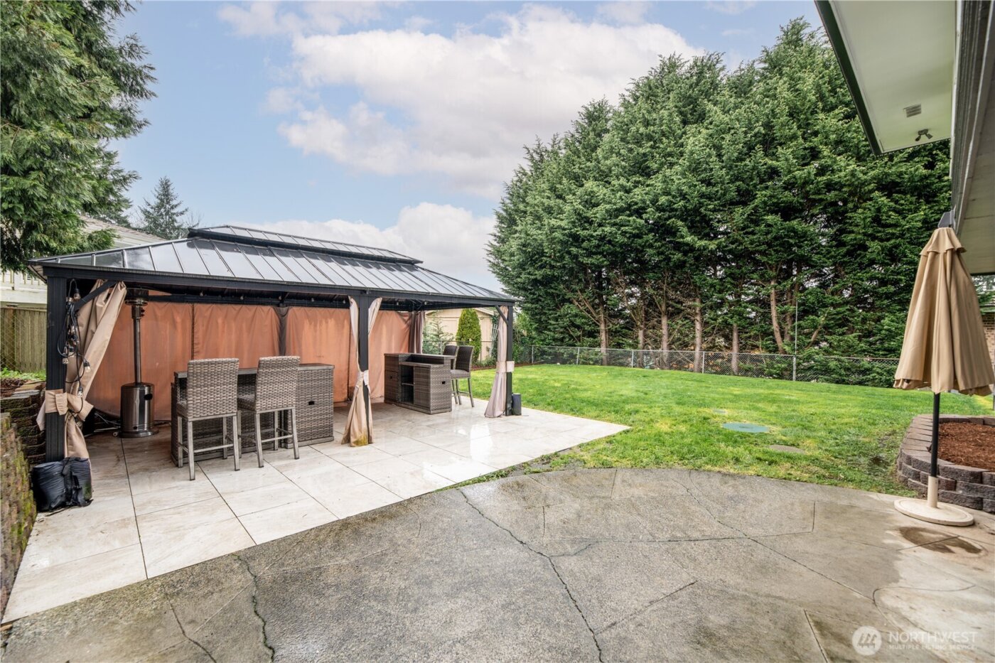 8802 Del Campo Drive , Everett, WA 98208