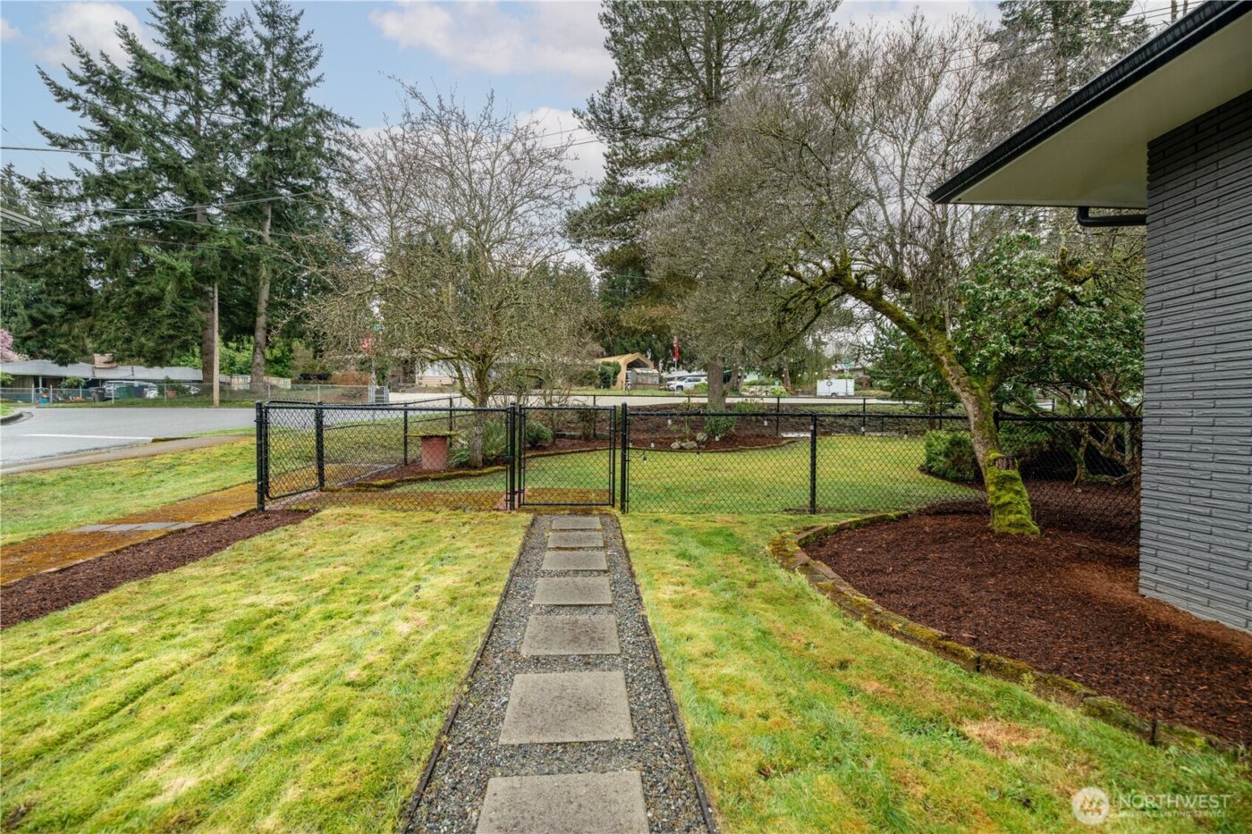 8802 Del Campo Drive , Everett, WA 98208