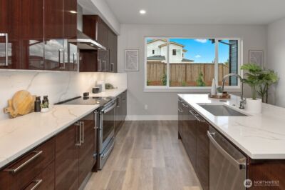 15011 NW 11th Place , Vancouver, WA 98685 - Photo 9