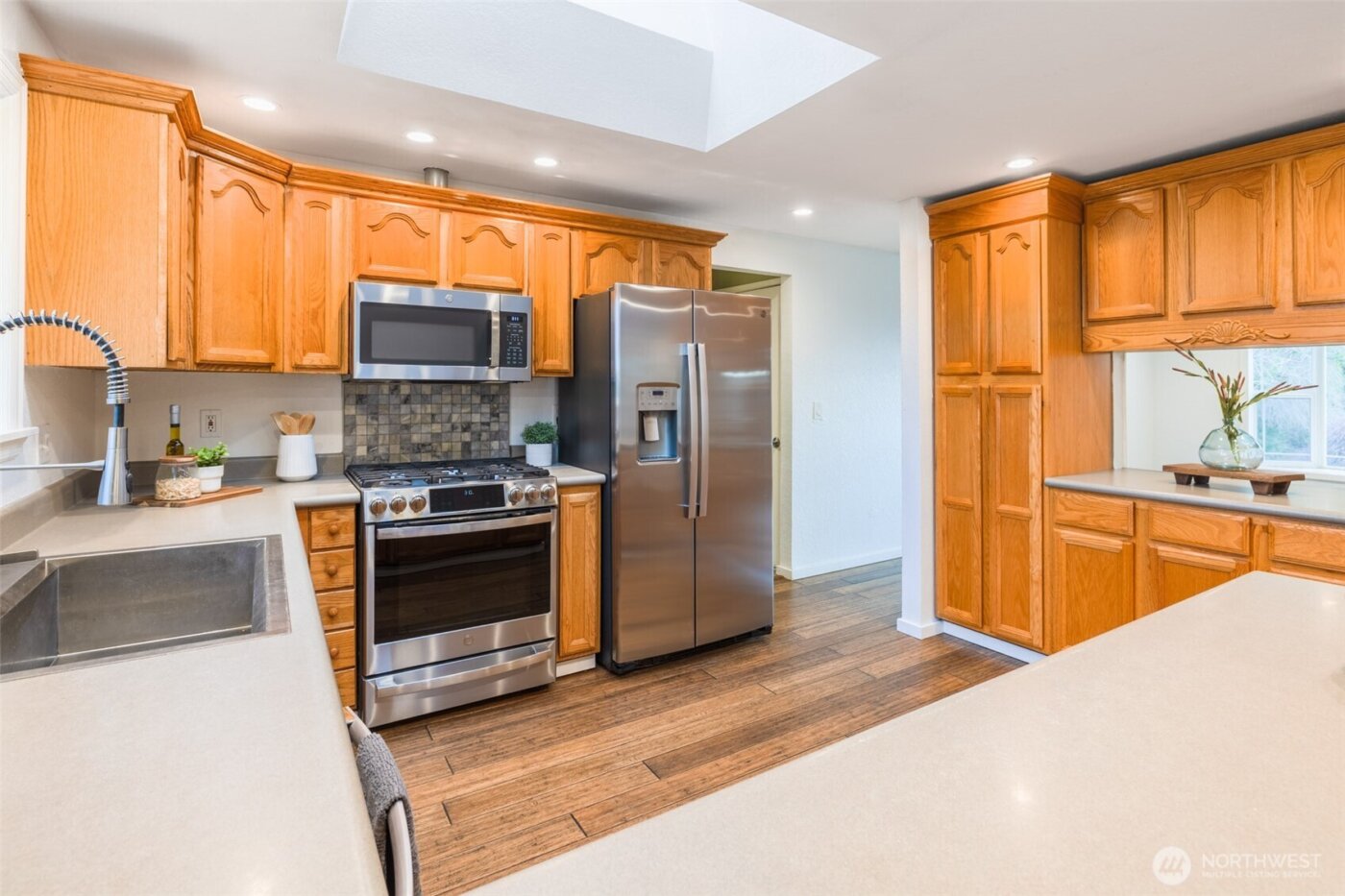 12418 SE 251st Place , Kent, WA 98030