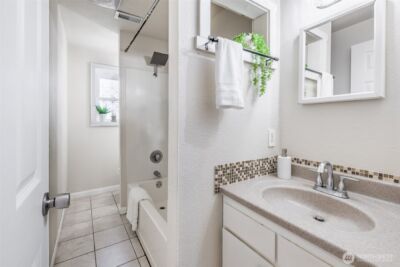 12418 SE 251st Place , Kent, WA 98030 - Photo 20