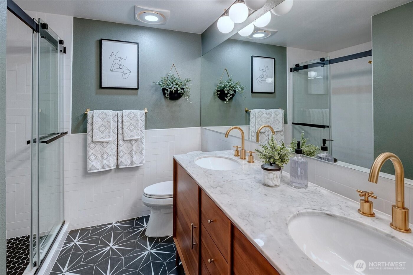 1819 N 107th Street #204, Seattle, WA 98133