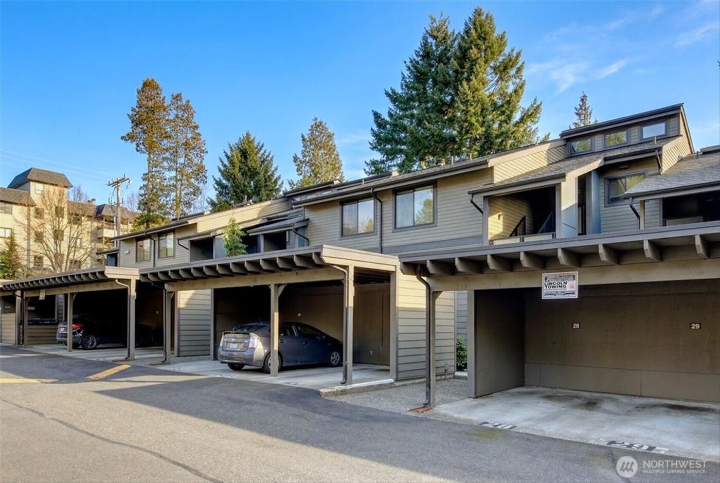 1819 N 107th Street #204, Seattle, WA 98133