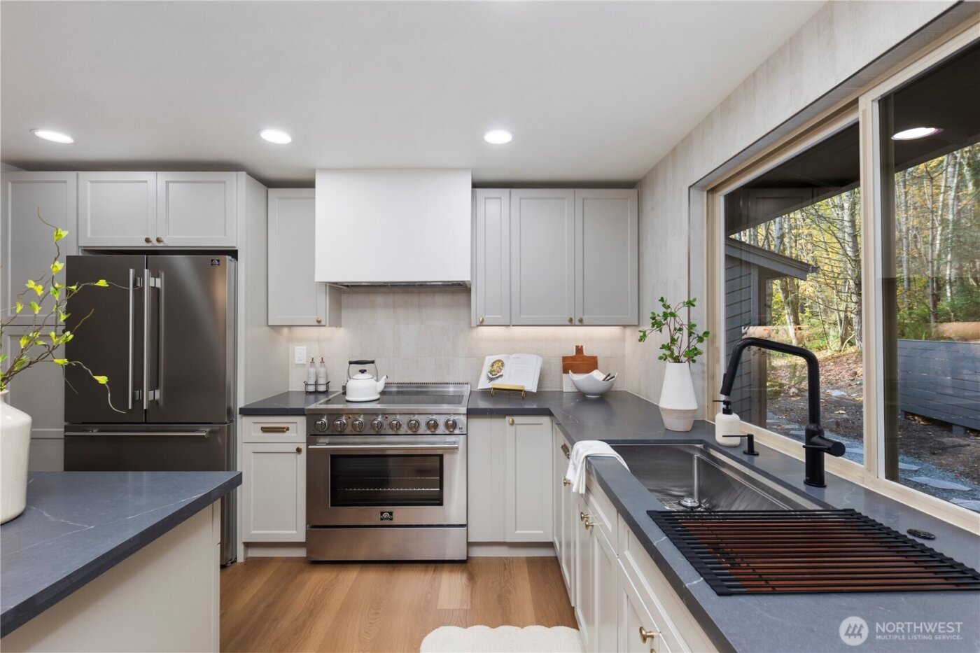 25510 SE 159th Street , Issaquah, WA 98027