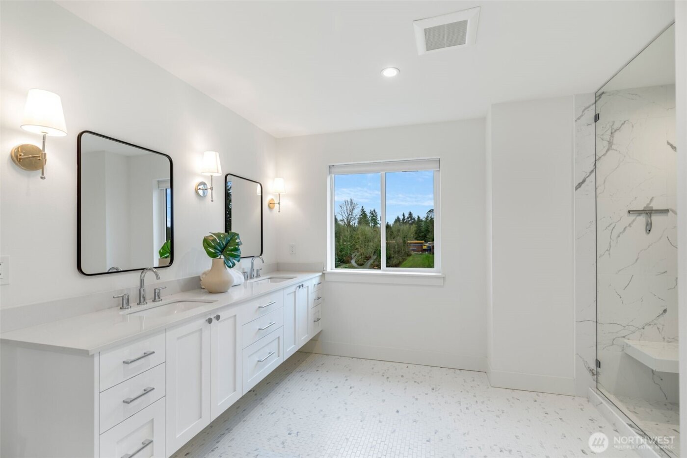 6738 21st Avenue SW, Seattle, WA 98106