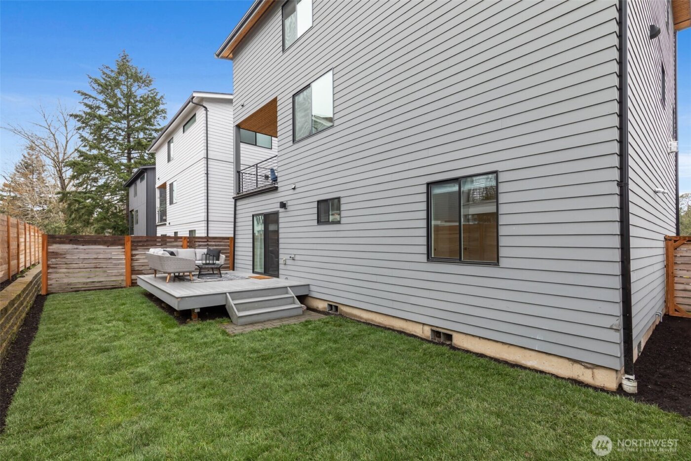 6738 21st Avenue SW, Seattle, WA 98106