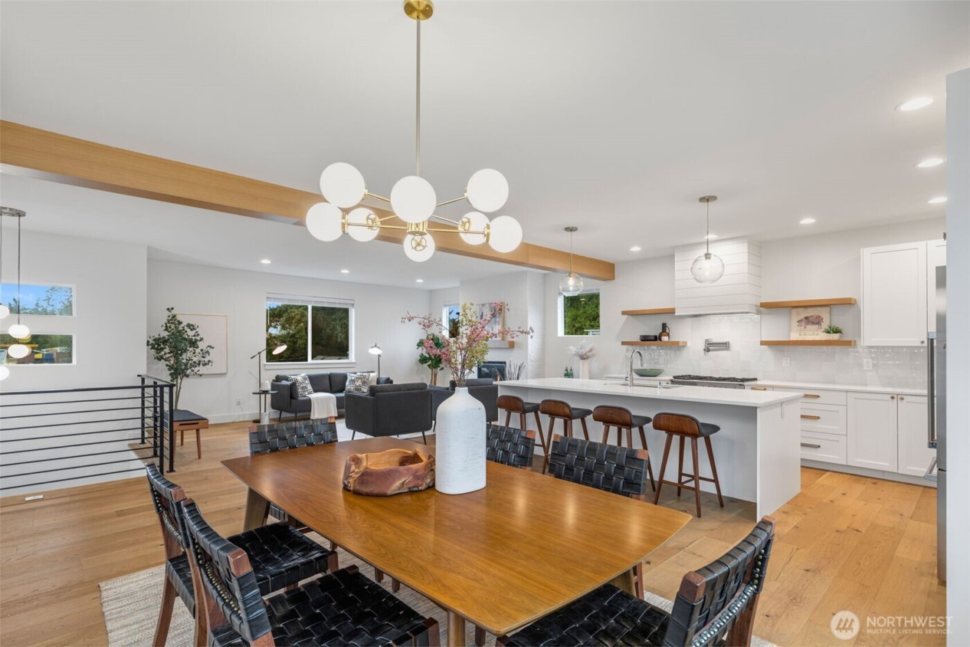 6738 21st Avenue SW, Seattle, WA 98106