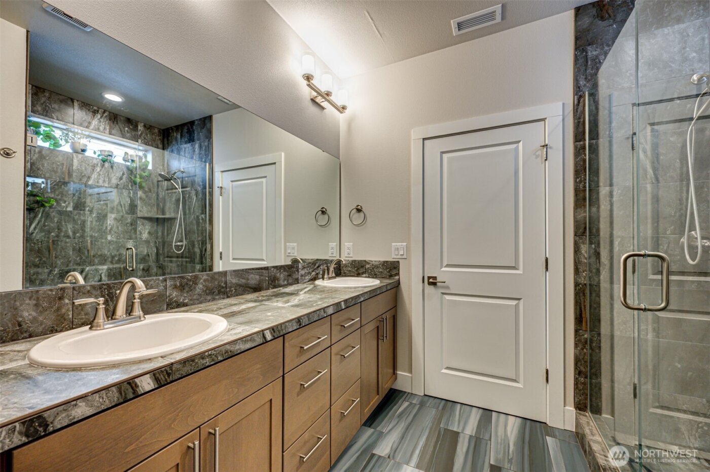 13605 NE 110th Way , Vancouver, WA 98682