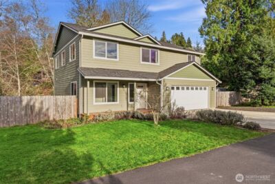 26 Marina Drive , Cathlamet, WA 98612