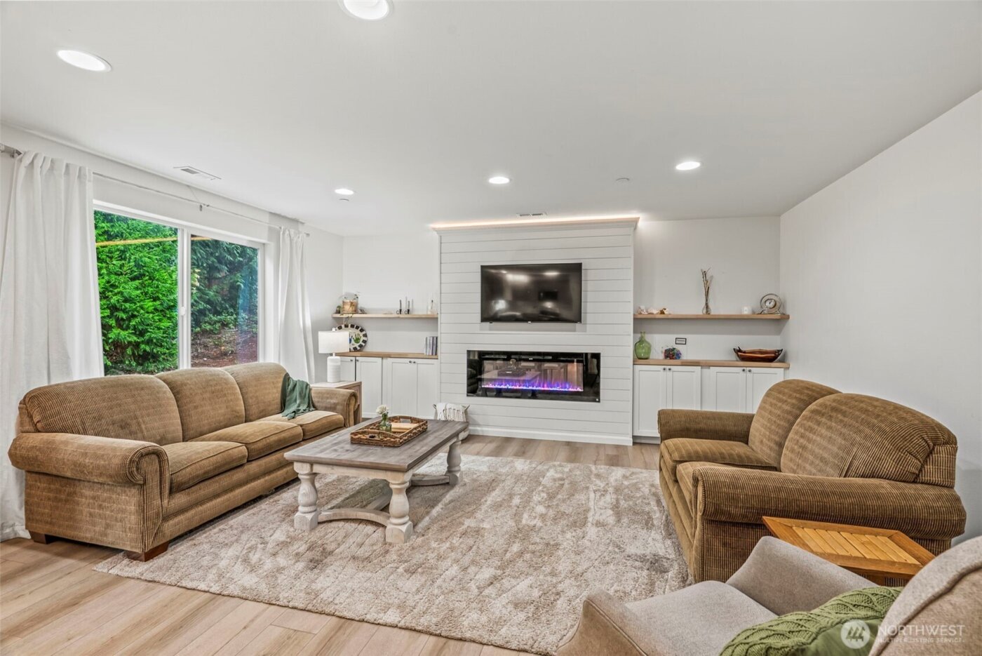 26 Marina Drive , Cathlamet, WA 98612