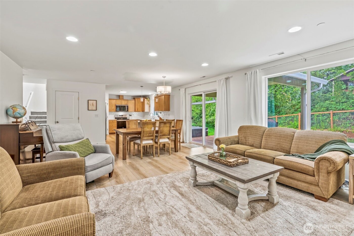 26 Marina Drive , Cathlamet, WA 98612