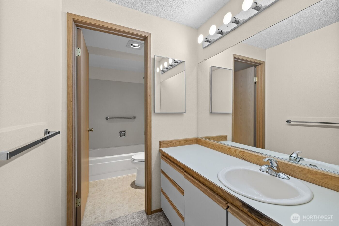 1239 SW 132nd Lane #822, Burien, WA 98146