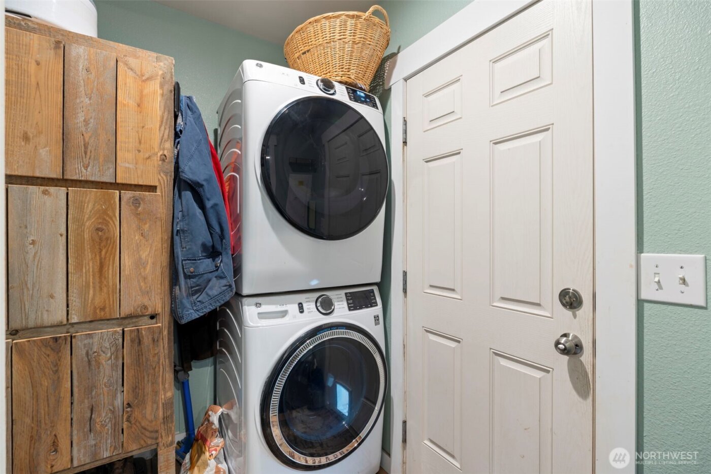 131 Silverthistle Road , Winlock, WA 98596