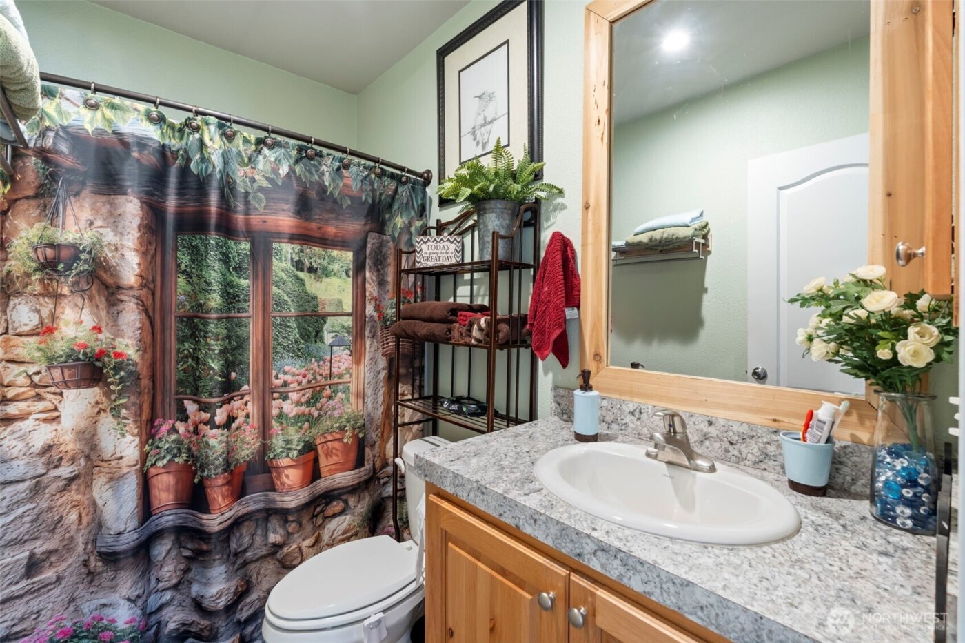 131 Silverthistle Road , Winlock, WA 98596