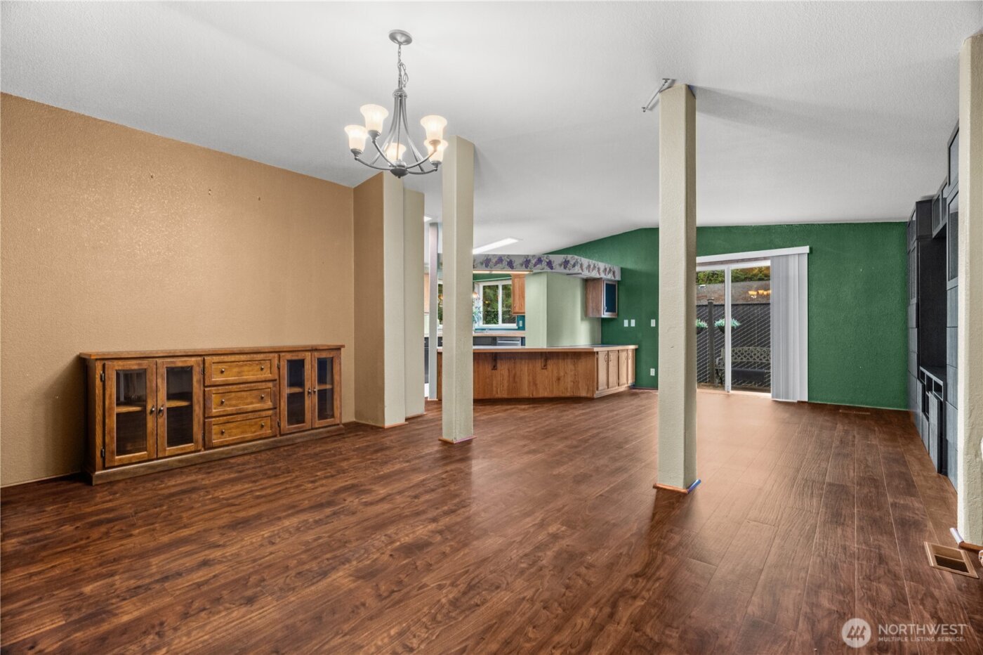 6827 Holmes Island Road SE, Lacey, WA 98503