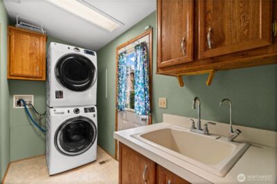 6827 Holmes Island Road SE, Lacey, WA 98503 - Photo 33