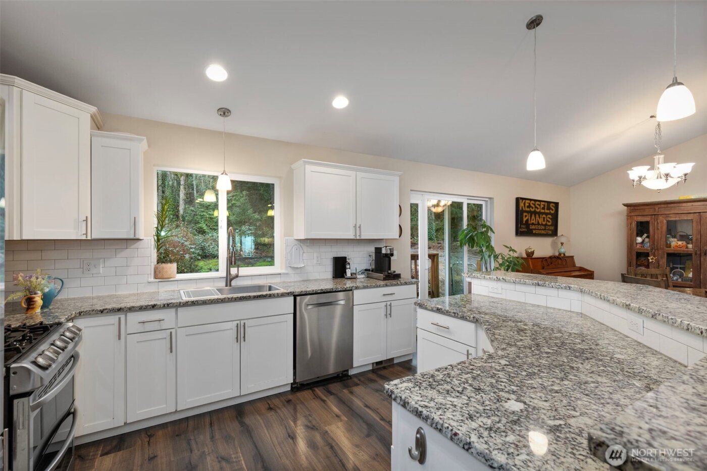 10278 NE Shore Drive , Indianola, WA 98342