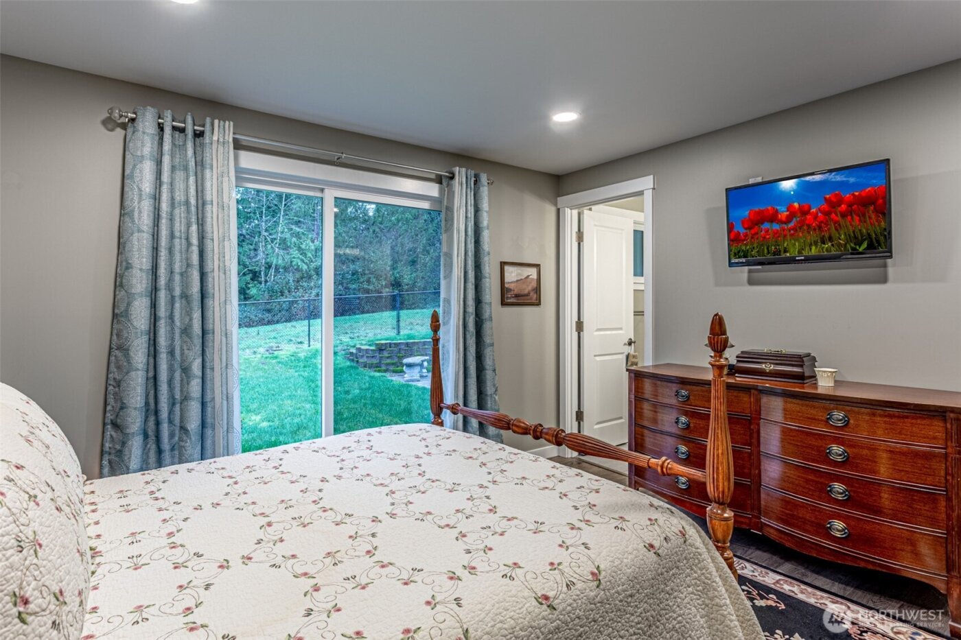 3614 West Tapps Drive E, Lake Tapps, WA 98391