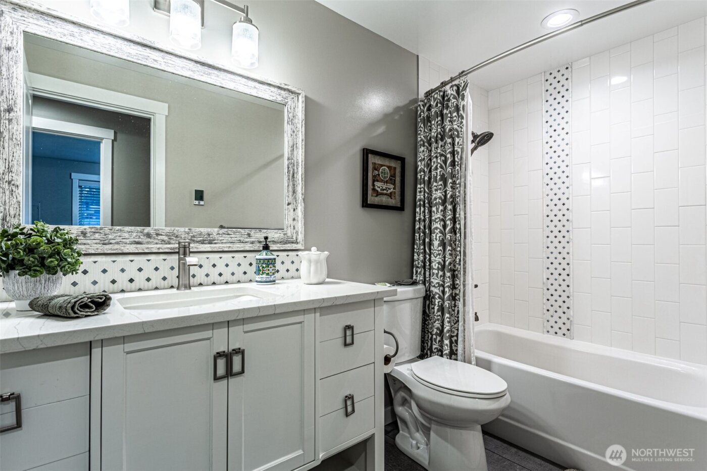 3614 West Tapps Drive E, Lake Tapps, WA 98391