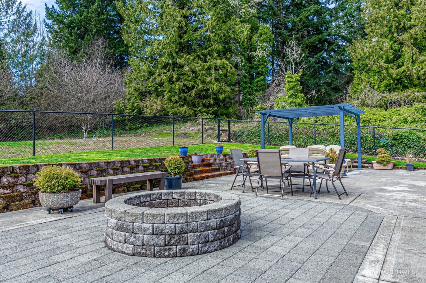 3614 West Tapps Drive E, Lake Tapps, WA 98391