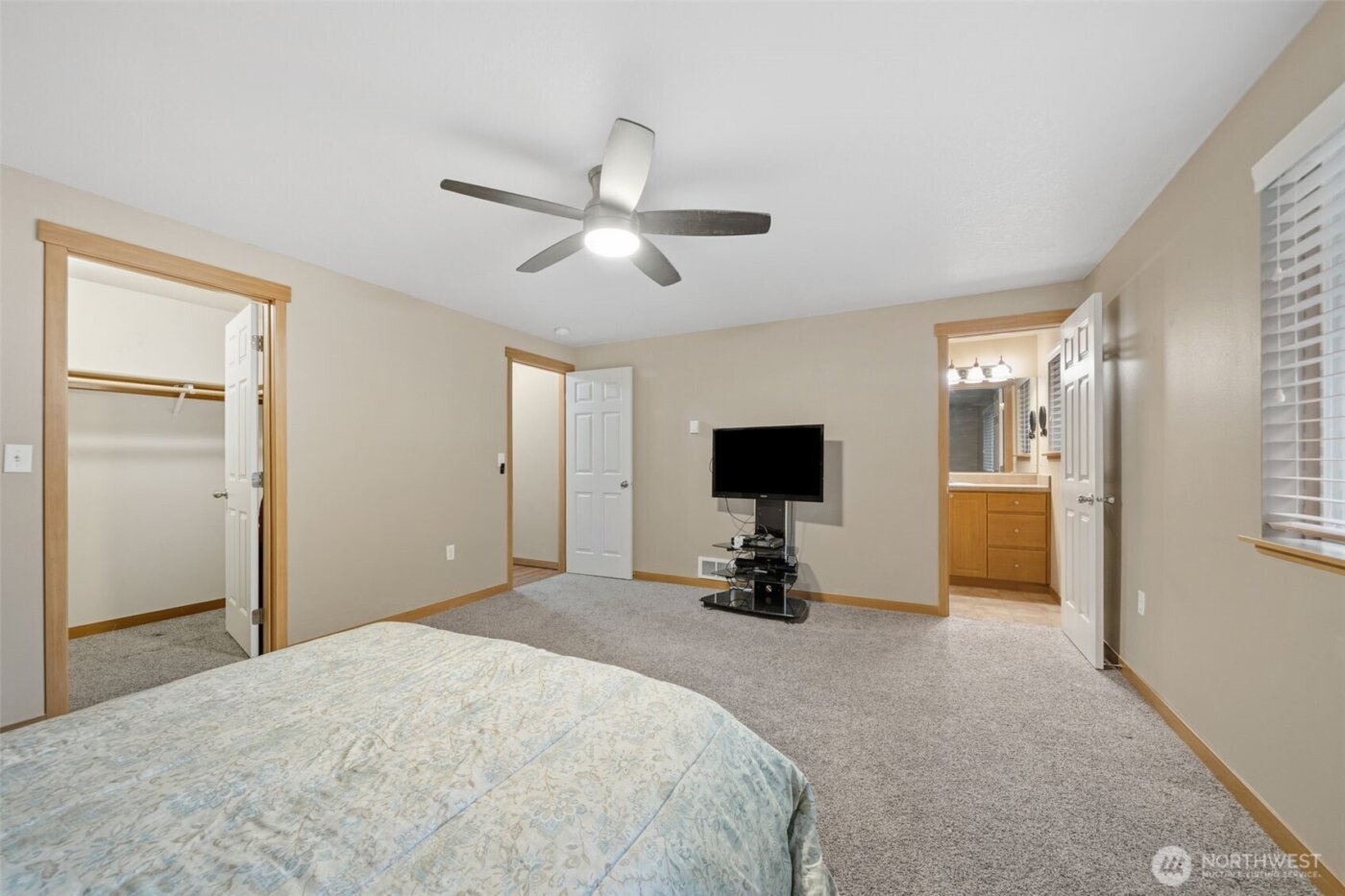 321 ROLLINGWOOD Road , Kelso, WA 98626