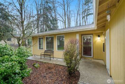 321 ROLLINGWOOD Road , Kelso, WA 98626 - Photo 2