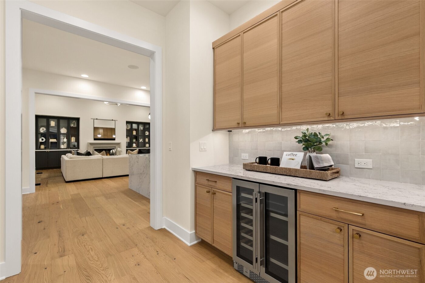 836 130th Avenue NE, Bellevue, WA 98005