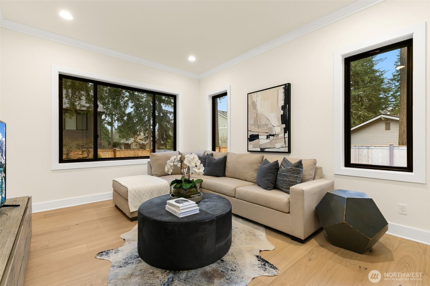 836 130th Avenue NE, Bellevue, WA 98005