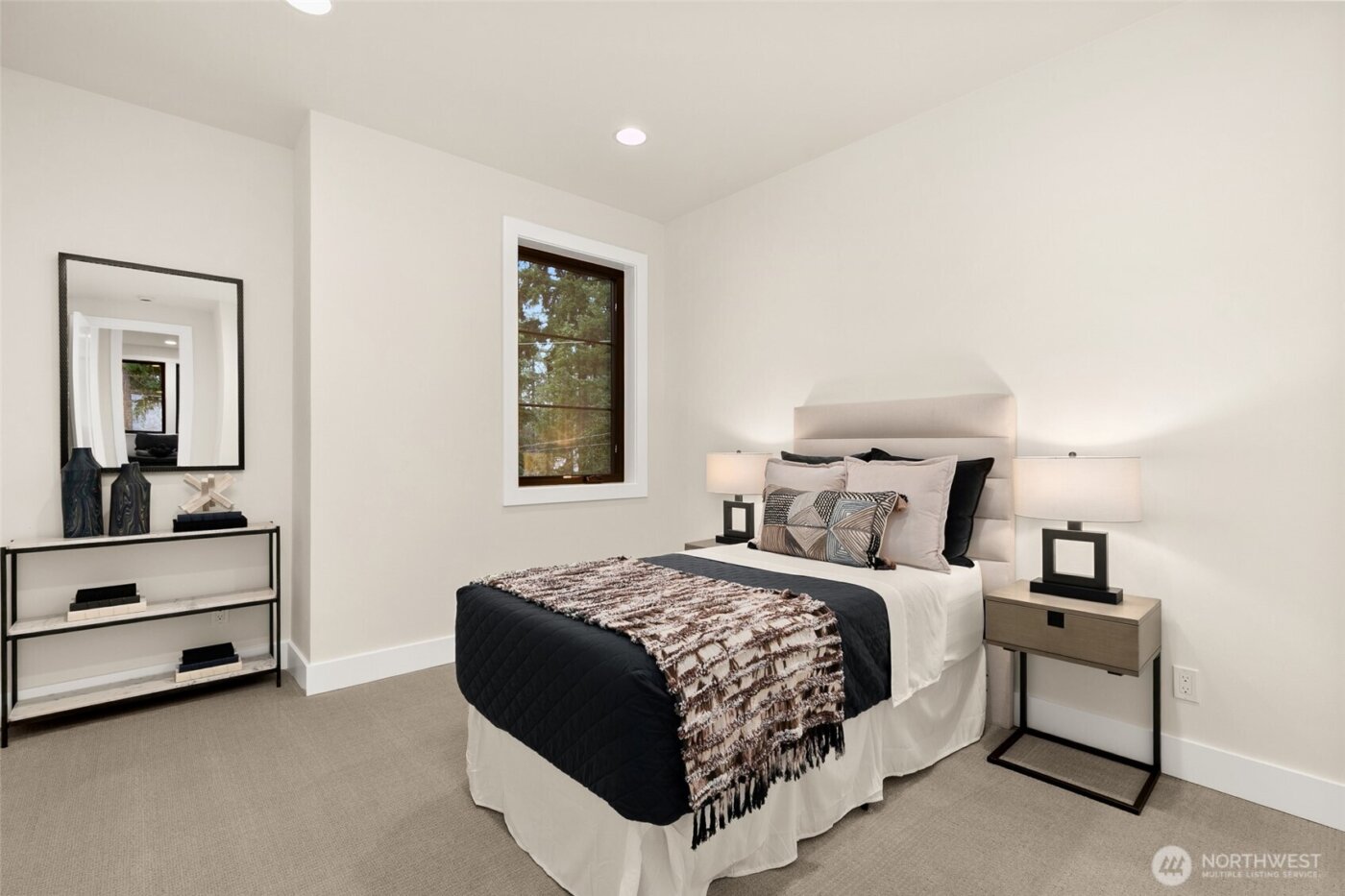 836 130th Avenue NE, Bellevue, WA 98005