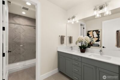 836 130th Avenue NE, Bellevue, WA 98005 - Photo 24