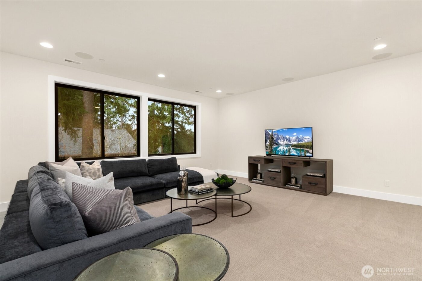 836 130th Avenue NE, Bellevue, WA 98005