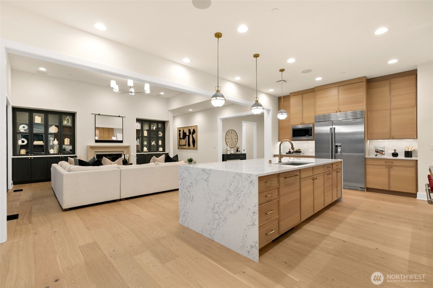 836 130th Avenue NE, Bellevue, WA 98005