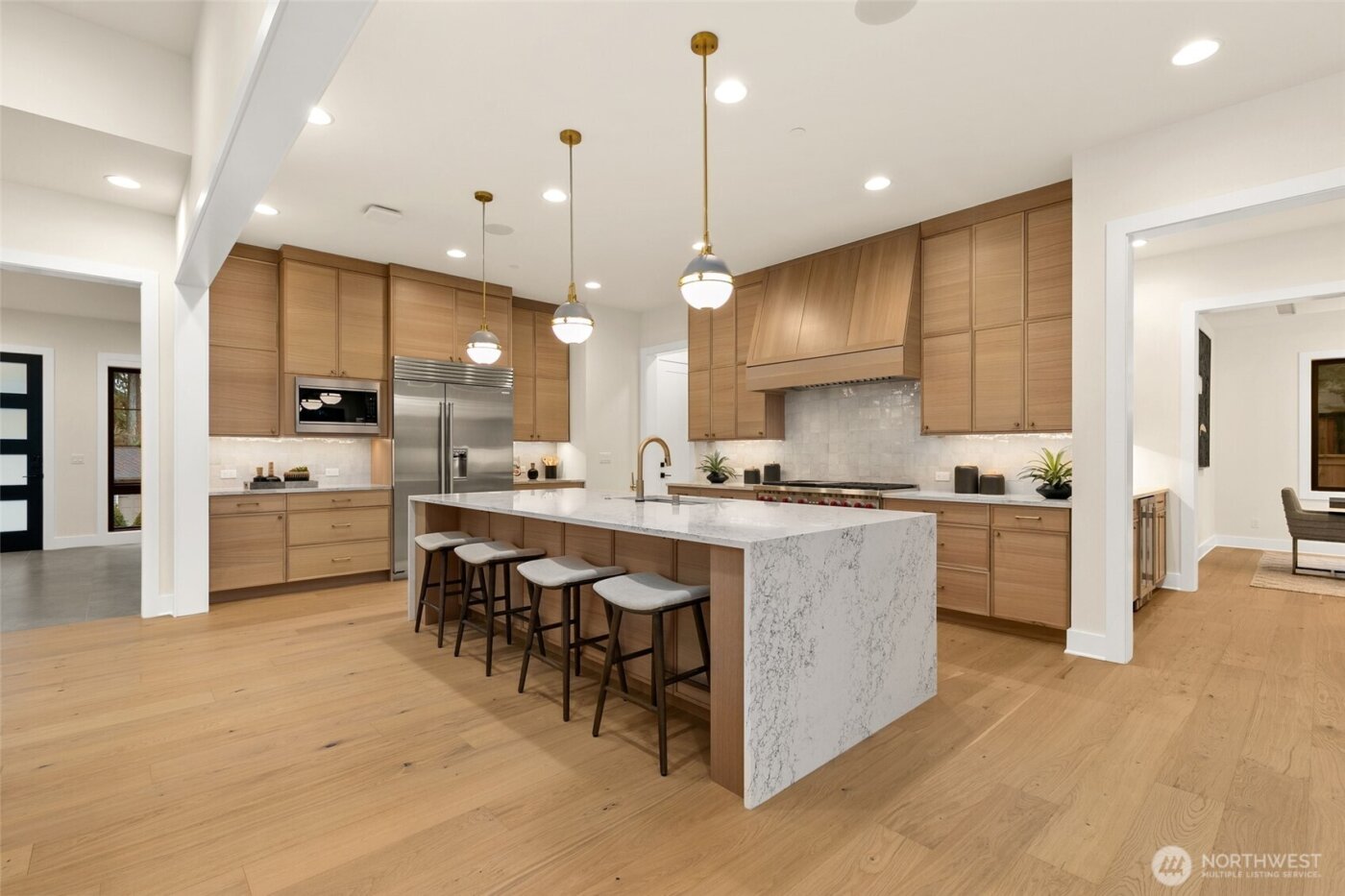 836 130th Avenue NE, Bellevue, WA 98005