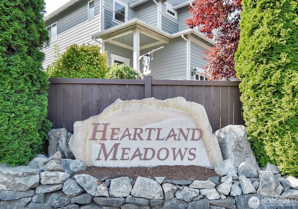 2530 10th Street SW, Puyallup, WA 98373