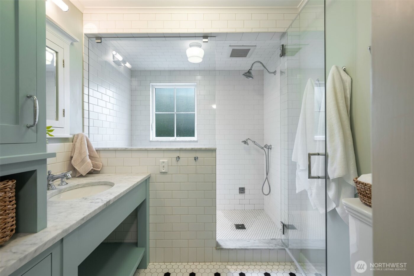 4812 NE 42nd Street , Seattle, WA 98105