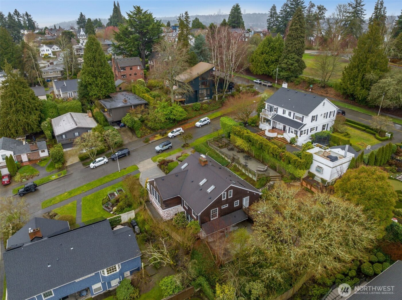 4812 NE 42nd Street , Seattle, WA 98105