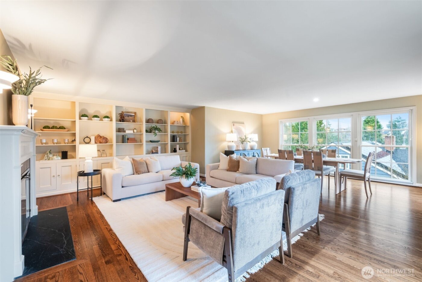 4812 NE 42nd Street , Seattle, WA 98105