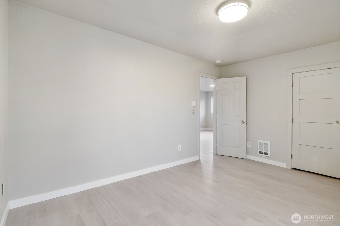 122 S Baker Street , Mount Vernon, WA 98273