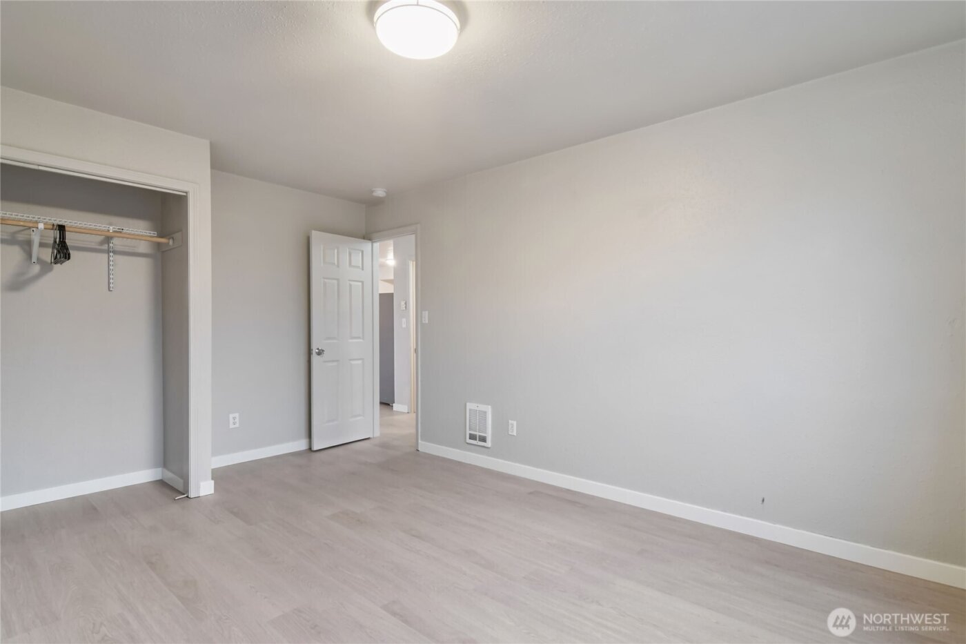 122 S Baker Street , Mount Vernon, WA 98273