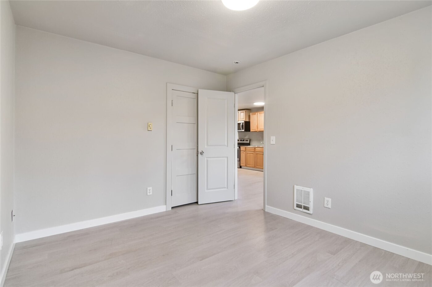 122 S Baker Street , Mount Vernon, WA 98273