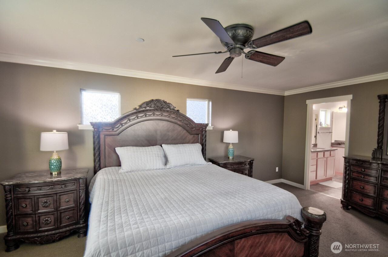 3172 Sheaser Way , Dupont, WA 98327