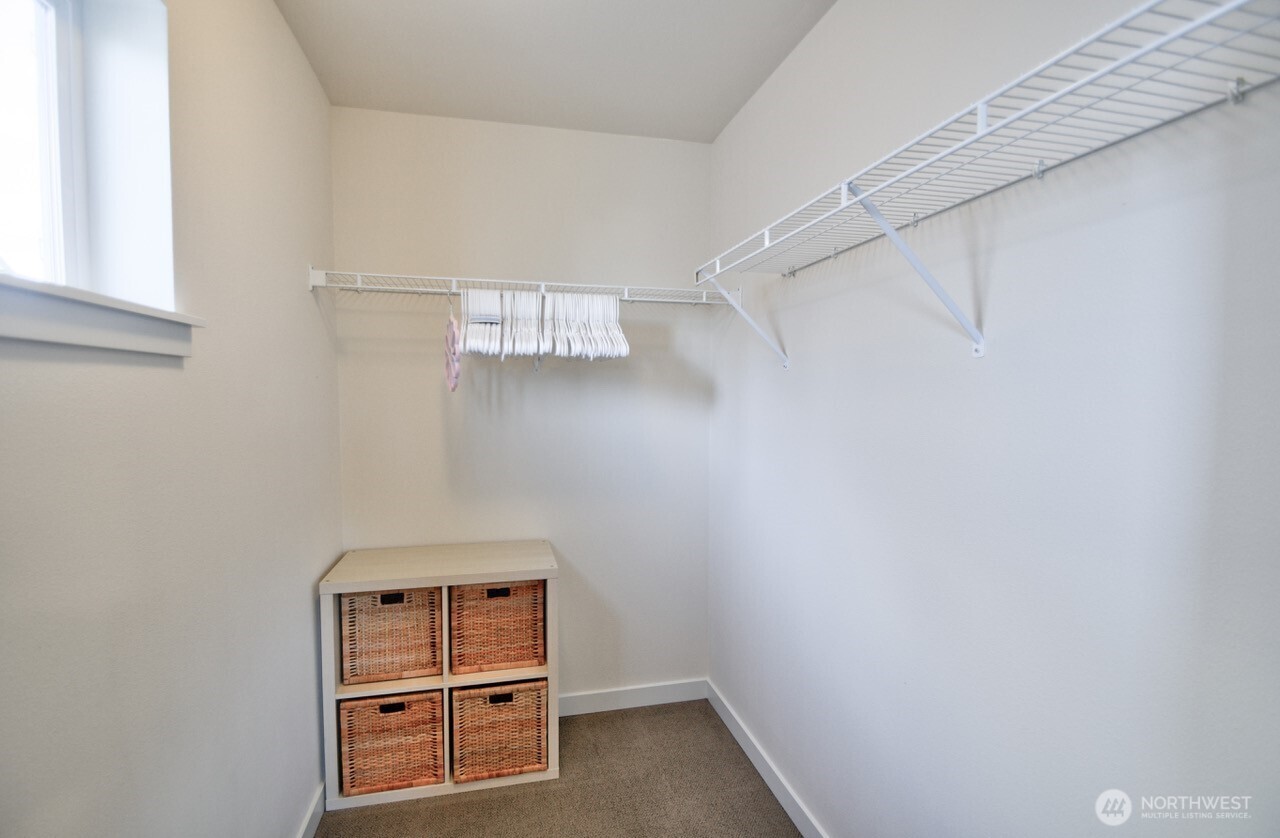 3172 Sheaser Way , Dupont, WA 98327